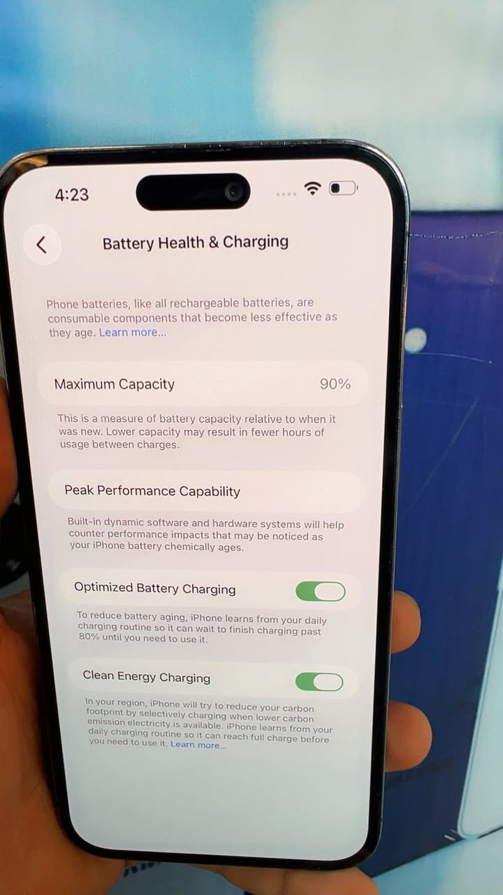 السلام عليكم 
ايفون 📲 14 برو ماكس 
لون  بنفسجي مميز 
بطاريه 🔋90
ذاكره 256
شرق اوسط عربي 
نموذج M
جهاز اخو الجديد 
مكفول كفاله عامه من فتح وتصليح 
هديه  لزكه  + فلاتر سماعه 
السعر / 840 وبي مجال بسيط حك جيه
العنوان / الدوره شارع الصحه 
للتواصل / ***********
