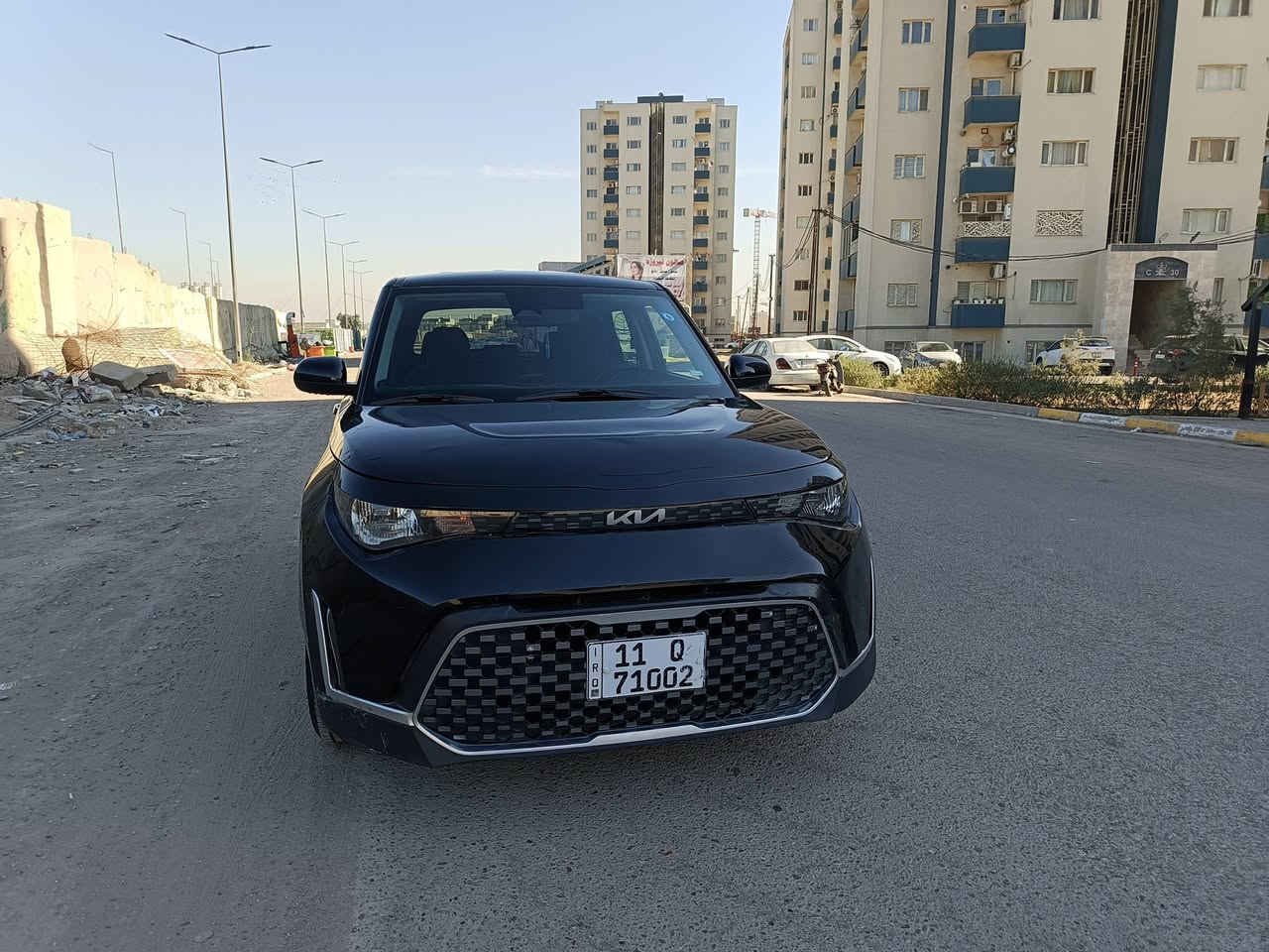 كيا صول للبيع موديل (٢٠٢٣) وارد امريكي 
لون أسود رقم بغداد إنكليزي جديد بأسمي 
محرك ٢٠٠٠ دوش 
ماشيه 40 ألف mi حقيقي 
السنوية مجددة لغاية شهر ١٢ / ٢٠٢٩ 
حادثها موضح بصور السونار 
مكاني بغداد جديدة مجمع الزهور 
السعر (١٤٣) وبيها مال بسيط للشراي 
للتواصل يتوفر واتساب 
***********
