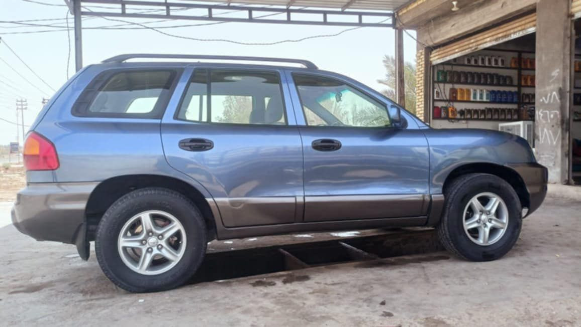 سنتافي موديل 2002 للبيع رقم بغداد مكينه بيها ضعف شادها تايرات نص عمر تبريد شرط بس غاز بساره السياره مصبوغه عام اثر جراد سياره حلوه سعرها 65 وبيها مجال
مكانه الناصرية 
#مكلف_بلنشر_خاص_مجاوب
***********
