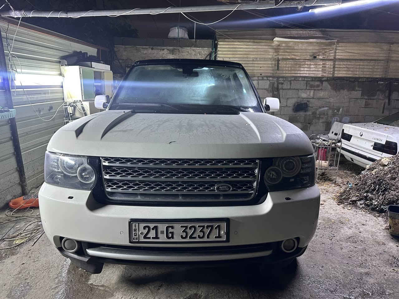 سلام عليكم
شعندك مراوس دز وات ساب 
سيارتي رانج فوك موديب ٢٠٠٣
ماشيه ٨٦ الف كيلو حقيقي
محرك ٤٤ بي ام بلادي مو رانج 
جاهزه وجديده ما بيها نقص 
كلها مكفوله لا طخه ولاصبغ
عنواني بغداد حي الخضراء  
سياره خليجي اعلى فئه فول 
*********** مكلف بل نشر
