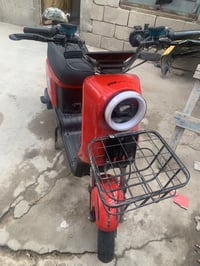 دراجة شحن • حلوة مرتبة • مخزنة بالبيت