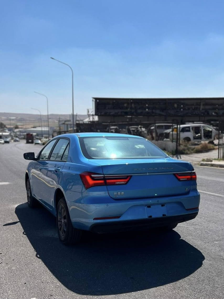 معتمده لدى هيئة تنظيم قطاع النقل 
BYD QIN 2023 زيرو 
📞0792003144
🔹 دفعة أولى 1500 فقط
🔹 قسط شهري 254
🔹 على الهوية + 🔹 دفعة أولى 1500 فقط
🔹 قسط شهري 254
🔹 على الهوية + هوية كفيلة أنثى قرابة أولى

🔋 مدى يصل إلى 400 كم بالشحنة الواحدة
✨ التجهيزات والمواصفات:

✔ نظام دخول وتشغيل ذكي بدون مفتاح
✔ مقاعد جلد فاخرة
✔ إضاءة LED أمامية عصرية
✔ أنظمة أمان متطورة (حساسات – مثبت سرعة)
✔ شحن سريع يوفر الوقت والجهدهوية كفيلة أنثى قرابة أولى

🔋 مدى يصل إلى 400 كم بالشحنة الواحدة
✨ التجهيزات والمواصفات:

✔ نظام دخول وتشغيل ذكي بدون مفتاح
✔ مقاعد جلد فاخرة
✔ إضاءة LED أمامية عصرية
✔ أنظمة أمان متطورة (حساسات – مثبت سرعة)
✔ شحن سريع يوفر الوقت والجهد
📞0792003144


**إذا كنت صاحب هذا الإعلان وتريد حذفه لأي سبب، رجاءا أرسل رسالة إلى الدعم الفني**