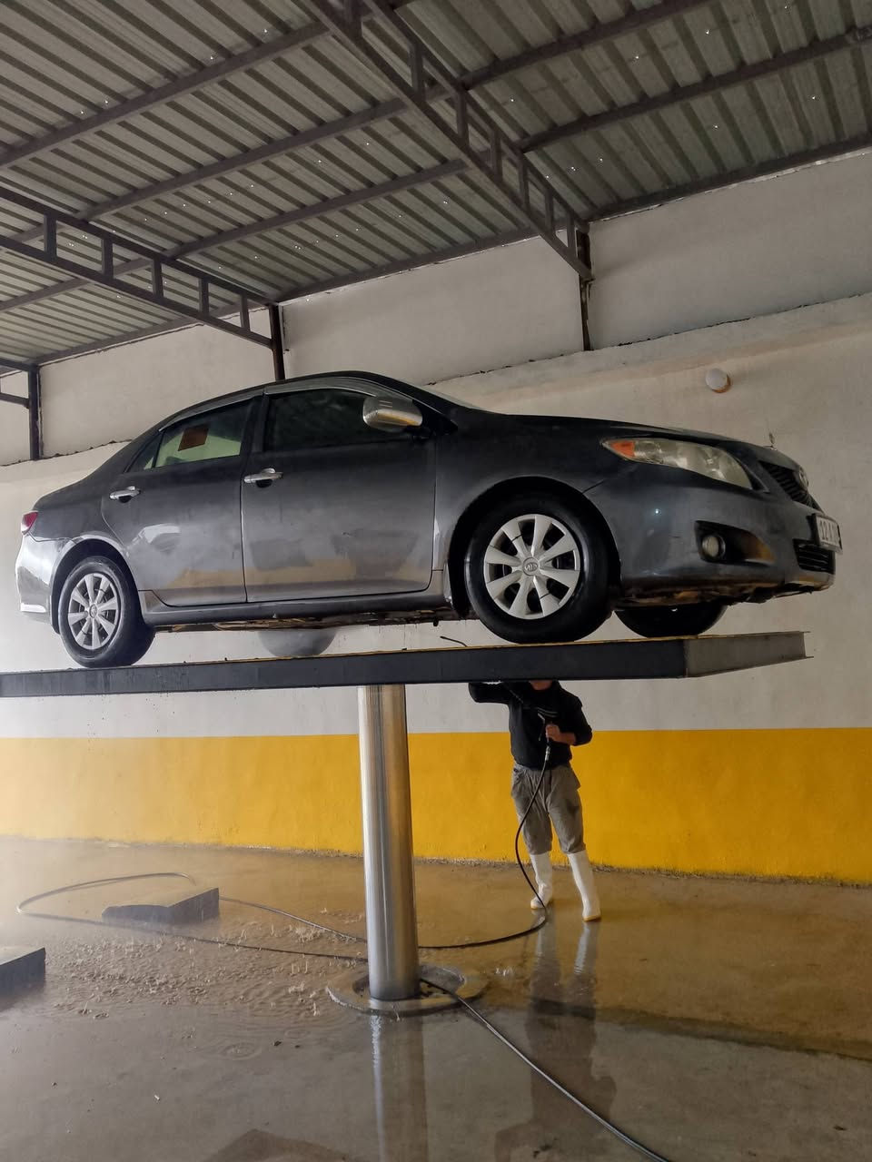 السلام عليكم
سيارة كورلا 2009 وارد امريكي 

الضرر 4 قطع بدون دواخل شرط

ابيع احزام  

محرك و كير شرط

السعر 93 
رقم نينوى سنويه لل 2030 بسمي 
شرط التحويل 

الرقم ***********
