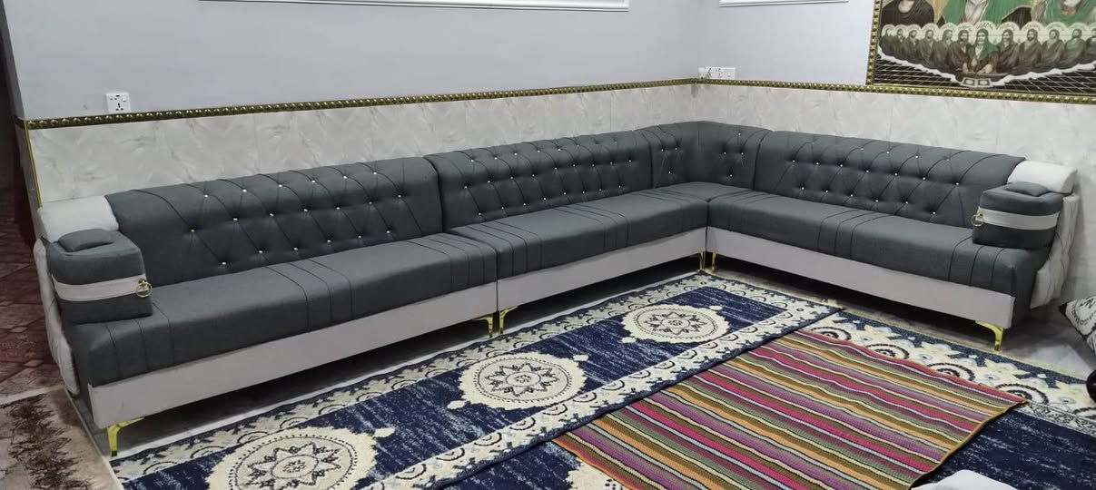 سلام عليكم تخم 11مقعد
البيع تفصال جديد سعر 400وبي مجال ***********
