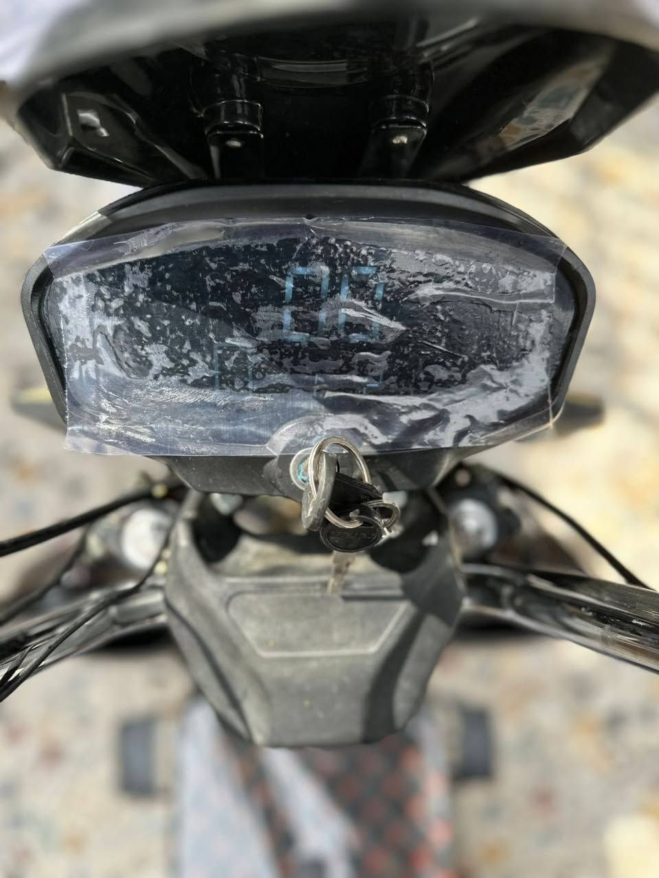 للبيع موطور شحن هيوشه شكل لل 24 موطور نضيف وبطاريته مبدله تخم جديد هيوشه  قبل اسبوع كهربائياته كله شغاله
السعر 440 وبي مجال 
للتواصل ***********
مكان الأنبار قضاء هيت
