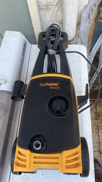 جديد ما مستخدم ابد كارتون موجود سعر ٧٥ الف تواصل مع رقم 07749866899