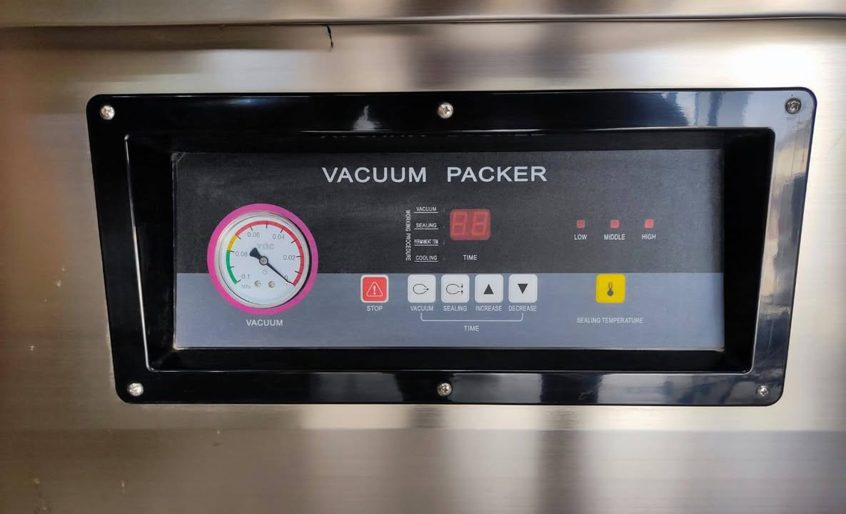 السلام عليكم

١. عجانة ١٥ كيلو ( مجددة البولبرنات)

٢.جهاز كبس فاكيوم (مع ماطور احتياط + قطع غيار)

٣.هلاسة دجاج جديدة بالكارتونة قطر ٦٠ سم 

٤.فرن بيتزا غازي مع خمس صواني 

٥. مهدارة تسخين غازية 
قياس ٦٠ عرض *٢٦٥ طول *٩٠ ارتفاع 

٦.طباخ غازي ٨ عيون 

الشراي يتفضل يتواصل مع صاحب الرقم *********** اني مكلف بالنشر 
مكان بغداد -كاظمية
