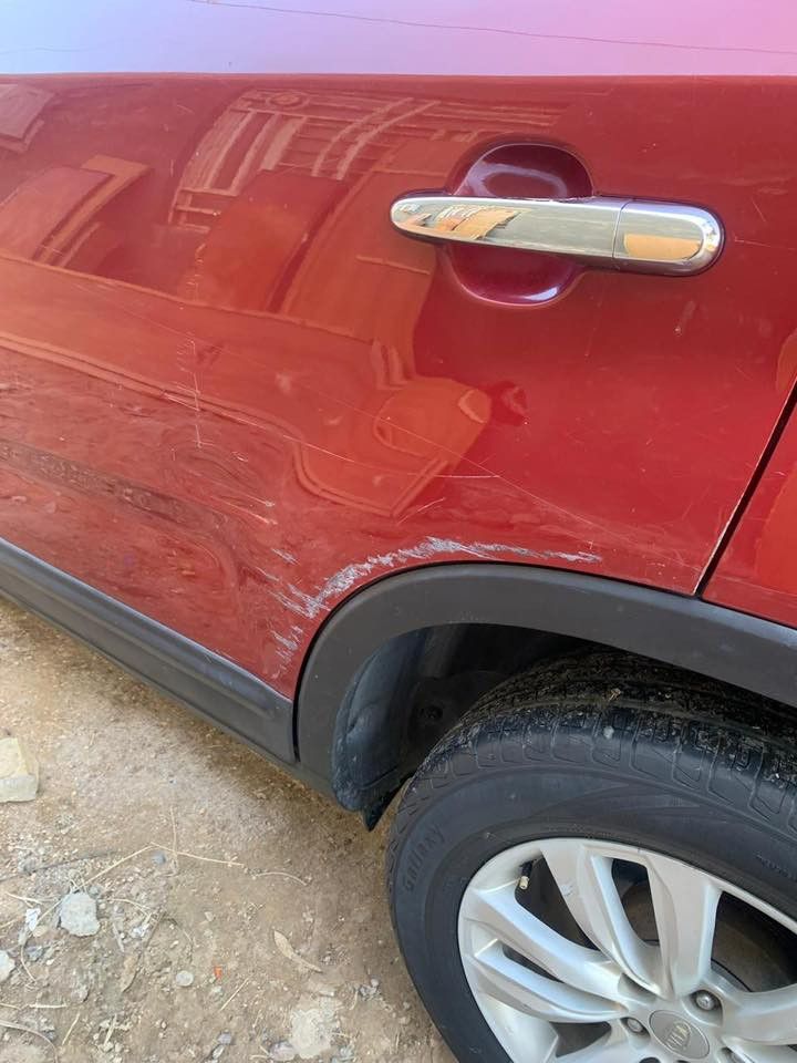 للبيع سورنتو خليجي مكفوله من الصبغ والتبديل بيه بس بارد وشخوط مثل ماموضحلكم بلصور مكينه 2400دوش سياره فول مواصفات بصمه تشغيل بصمه ابوابحساس خلفي كامره  بنوراما
مكينه حداديه خير من الله السياره باسمي تحويل ثاني يوم  مكاني كربلاء الحسينيه السعر 115مع مجال بسيط 
***********
