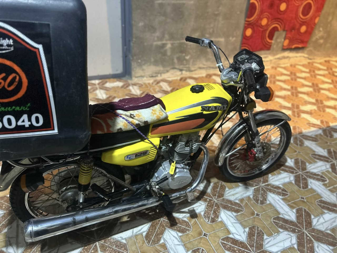 السلام عليكم نامه امتياز اوراق اصولي للبيع مديل 22
نظيفه الدراجه خير من الله مكينه ع لبلاد ما محطوط عليها سبانه ولا مفتوحه الدراجه كلها بلاديه 
مكاني البصرة الزبير 
السعر 950 وبيها مجال 
الشراي يتصل مو شراي والسعر ما عجبك اعبر المنشور خويه 
***********
