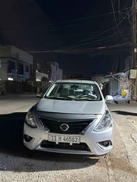نيسان سني هندي 2020 بليته زركه  حادثها جاملغ عكس السائق والسياره موضحه...