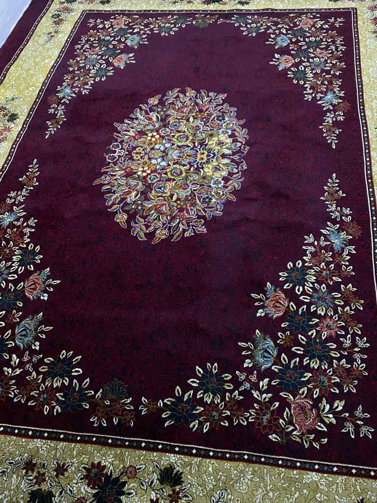 فه رشی ایرانی زوور پاک و بی عه یبه 3 به 4 و 700 شانه ی اسلی ایرانیه
هه ولیر بنه سلاوه
***********
