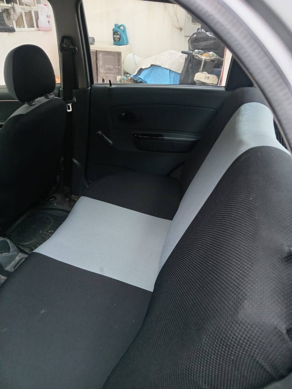 السلام عليكم للبيع سبارك
محرك كير نظيف ما بي شي السياره رقم مسطره 
يبيعها الشرعي يعني شرط الوكاله والتحويل من الشرعي
 والمكاتبه مع الشرعي مالها 
بيها ضرر مال تحرير جهة اليمين باب وجاملغ والباقي اتجيك عند الفيتر والحداد 
تبريد يعوزه كمبريسر
طالب عليها 45 وبيها مجال 
مكلف بالنشر
هذا رقم الشرعي مالها 
***********
