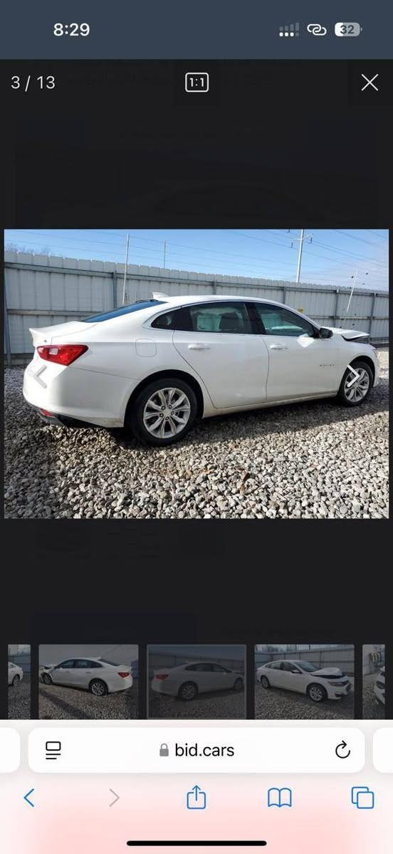 شفروليه ماليبو LT 2023 رقم (اربيل)
حاليا مرقمة كامل 
الظرر موضح بالمنشور + صور السونر 
إيرباك ستيرن فقط ✅

المواصفات:

• المحرك 1500 تيربو
• محرك، كير، تبريد، طخم بحالة الشركة
• ماشية 91000 ميل
• بصمة تشغيل + بصمة ابواب
• نظام اوتو ستوب +
• رادار أمامي + تحديد مسار
• كشن كهربائي
• هاند بريك بصمة
• ويل 17
• تنبيه عند الاقتراب
• Apple CarPlay & Android Auto

💵 السعر:12,500$
***********
 واتس او اتصال
