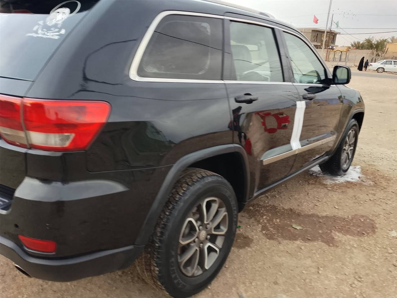 سلام عليكم البيع جيب لاريدو موديل 2012 بيه قطعتين صبغ جاملغ وبنيد ولباقي كفاله مكين 3600 مكين وكير وحدايه بلكاورتن كل كفال سيار جاهز مابي نقص برغي مكاني بابل سعر 138 وبيه مجال الشراي ***********
