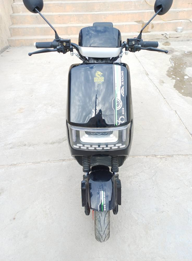 السلام عليكم .دراجة رانج جوهرة جديدة صار اسبوع من اخذتها محتاج فلوس ضروري واريد ابيعها وصل الشراء عندي وبيك خير ودلل هذا رقمي ***********
