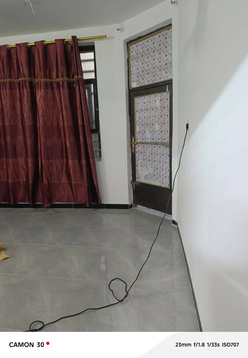 يالله بيت للبيع طابقين طابو زراعي سند25المساحه 160 م يتكون 4غرف صاله مطبخ ستقبال صحيات طابقين  خارجية مناور كراج بناء طابوق خدمات كامله ماء كهرباء مجاري تبليط الموقع طويريج حي الجمعيه قرب المدرسه نبع المعرفه  استفسار مراسله واتصل واتساب  
***********
