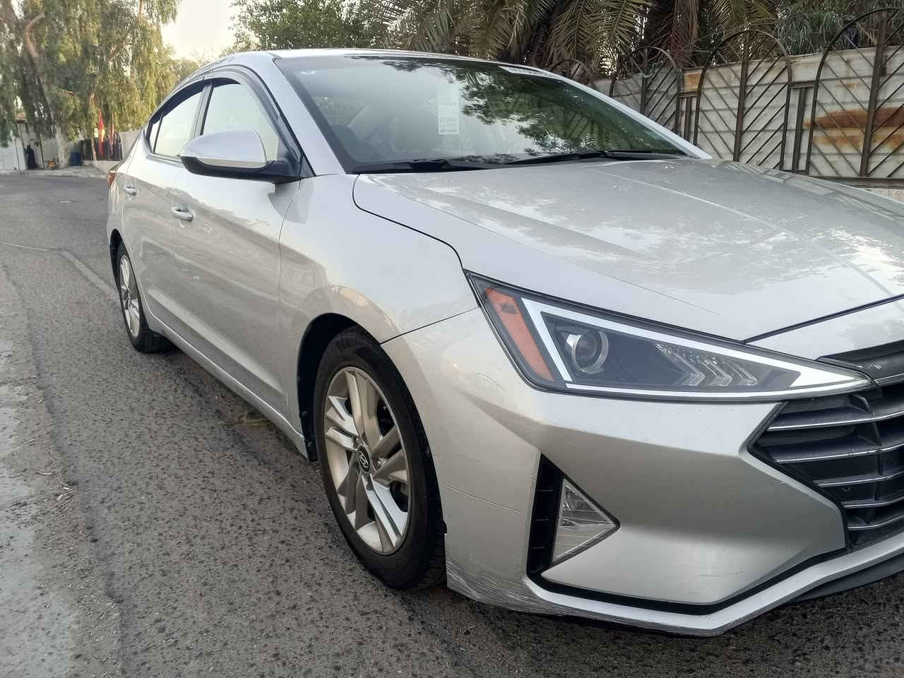 النترا 2019 وارد امريكي حادث بابتين فقط صور الحادث ويه الصور.
البجم كبس شركه.. 
محرك 2000 دوش كفاله
ويل كب.. 
ردارات
شاشه كامره دواره
تحكمات دركه
تبريد ثلج ويه السويج
محرك كير كله تمام على ايدي
السياره قديمه عندي وكلش محافظ عليه بغداد باسمي شخصيآ
رقم وهزه وسنويه قبل كم يوم بدلتهم يعني تحويل ميكلفك 65فقط
وبل العافيه عل الياخذها 
السعر ب 118وبيه مجال للطيبين
ماشيه 93 ولا كلوب بل الدشبول مشتغل حاهزه للاخير
***********
