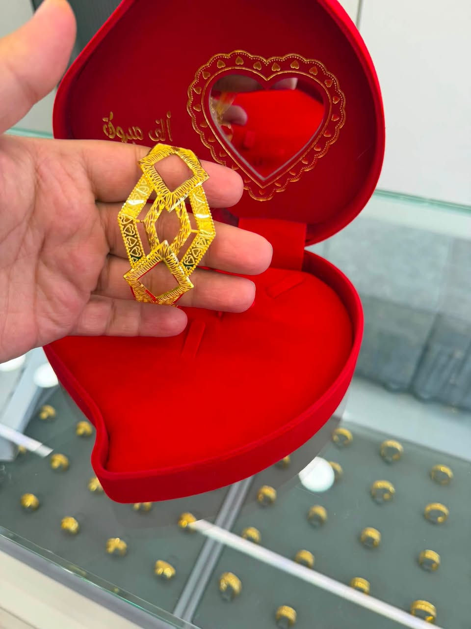 ⁨	⁨	أجمل تصاميم الذهب وصلت مجوهرات الخليج🔘
اساور ثابتة مستورد ايطالي وخليجي  🇮🇹🇦🇪✨
نشتري الذهب منكم بأعلى سعر 💰
📞 ***********
📍 الانبار- هيت - شارع الجري
