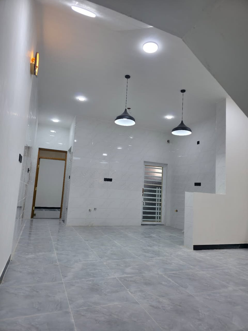 ♦️يعلن مكتب ذوالفقار التميمي ♦️

♦️مشتملات عدد 2 بالمخابرات 

بناء حديث تسليم مفتاح
مساحةً المشتمل  ١٠٠ متر
♦️الوجه ٥والنزال ٢٠
ملاحظه يباع نقد او مبادره
موقع مميز ع شارع 20 متر وقرب شارع 40
♦️العنوان كوت المخابرات
°°°°°°°°°°°°°°°°°°°°°°°°°°°°°°°°°°°°°°°°°°° 
♑️عنوان المكتب
♦️كوت الخاجيه شارع ٤٠ مقابل المدراس 

----------------------- للاستفسار مراسلة الصفحة
اتصال_وات ساب 

📱ذوالفقار التميمي 
***********

ملاحظه/نستقبل عروض عقاراتكم يرجى مراسلة البيج
