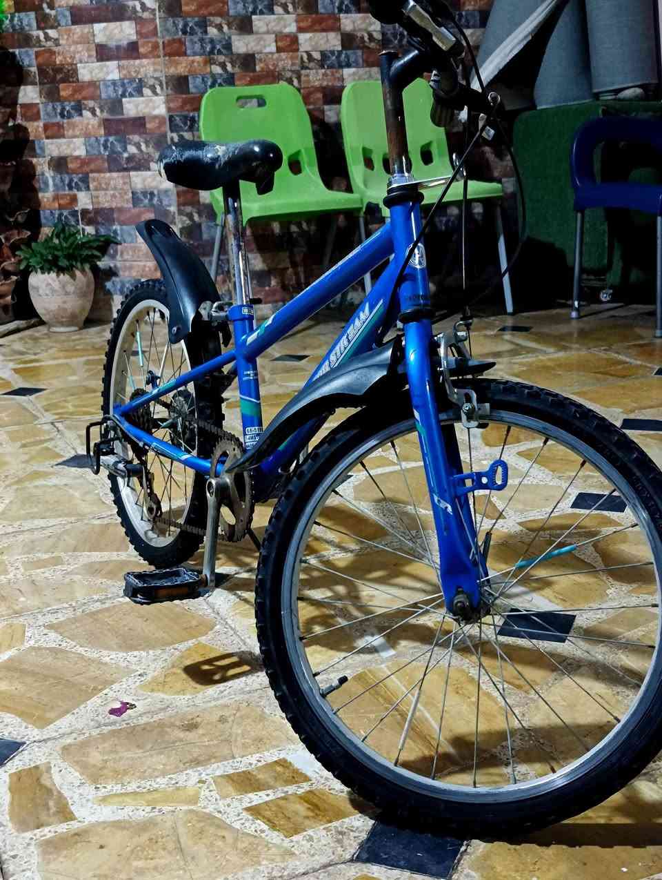 السلام عليكم 🖐
بايسكل ياباني للبيع 🇯🇵
مال باله🚴‍♂️
الحجم 20👌
البريك الخلفي بنز كما موضح بل صوره 👓
وبلون مميز الون الزرق لامع 💙
البايسكل كلش مرتب وحلو يرهم مال هداية 🎁
السعر 75وبي مجال بصيط 💵💰
مو شراي لا تعامل ❌ شراي تعال خاص ✅


**إذا كنت صاحب هذا الإعلان وتريد حذفه لأي سبب، رجاءا أرسل رسالة إلى الدعم الفني**