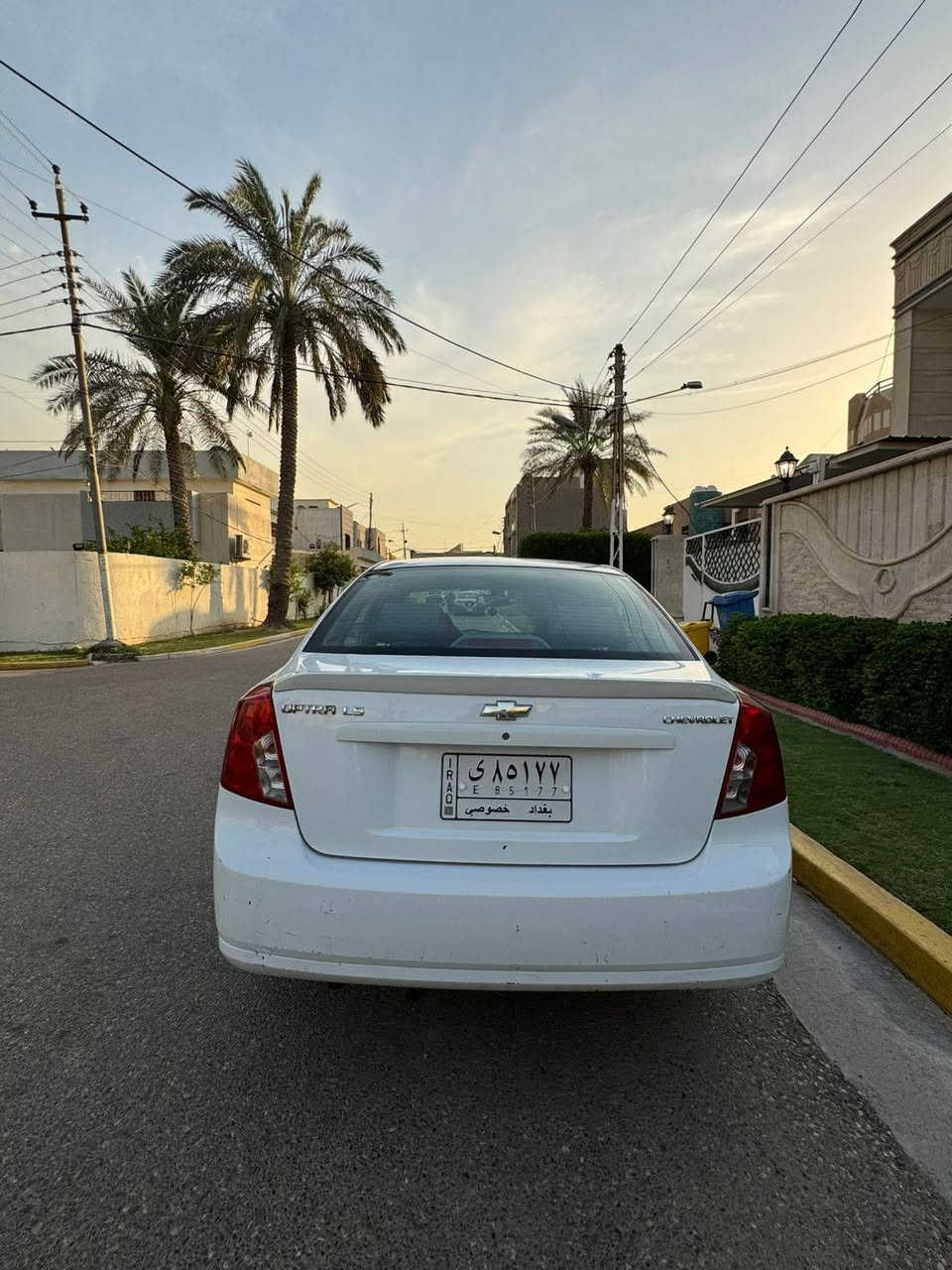 السلام عليكم 
اوبترا موديل 2012 الشركة العامة السيارة بيها الچاملغ الايمن الامامي مبدل و الاصلي موجود السيارة بدون صبغ بدون دواخل جاهزة و كاملة التبريد ثلج 
غرفة السيارة مدوشمة كاملة الارضيات و الكشنات و الاصليات على وضع الشركة 
السعر 85 و بيها مجال 
موقع السيارة بغداد العامرية 
الهاتف : *********** 
موجود وات ساب

