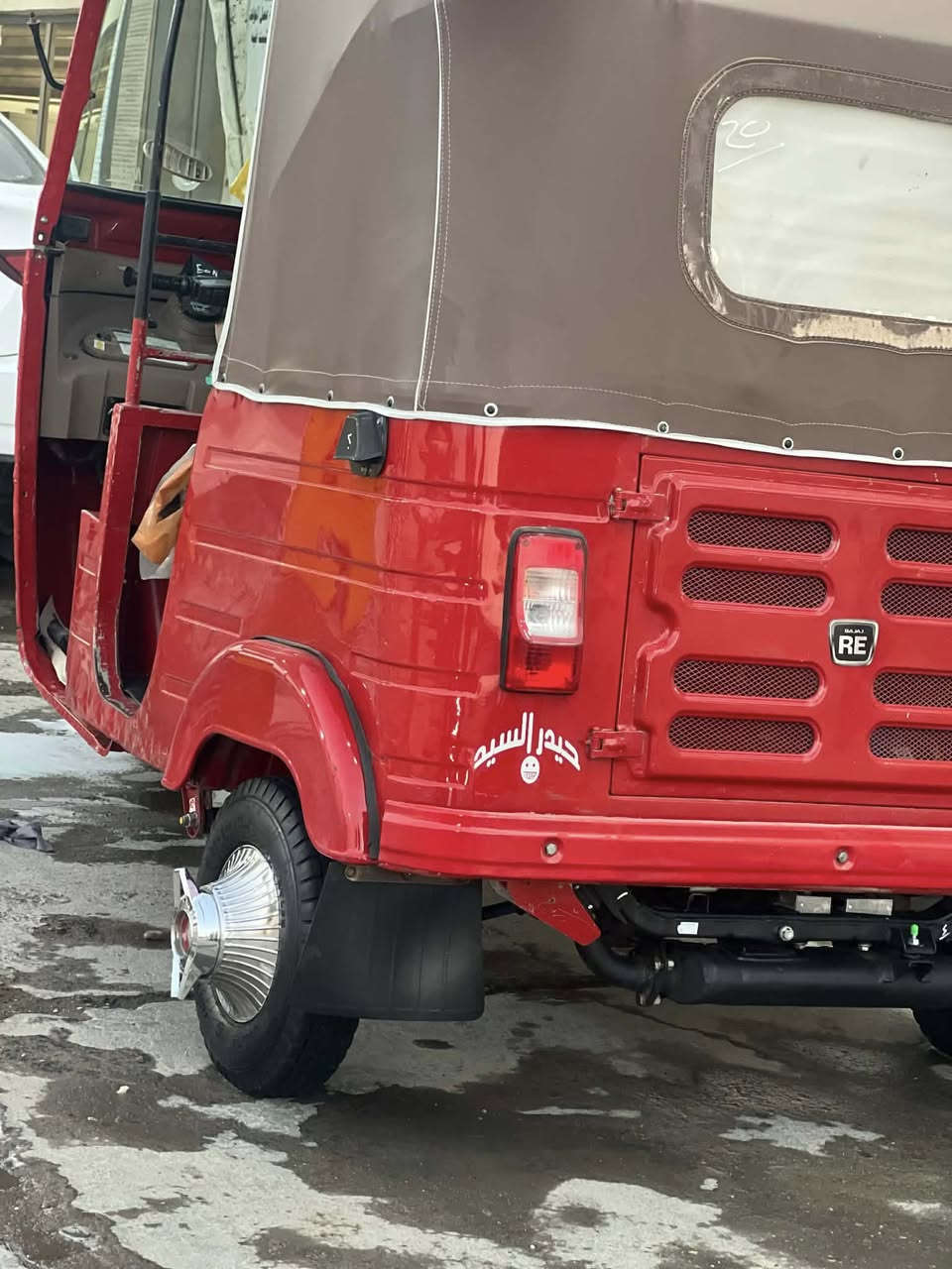 السلام عليكم تكتك للبيع مديل 20
رقم وسنويه تحويل ثاني يوم 
مكينه مكفوله اكسن مكفول 
بيها ملاحضات بسيطه 
مكاني بغداد الشعله 
***********
