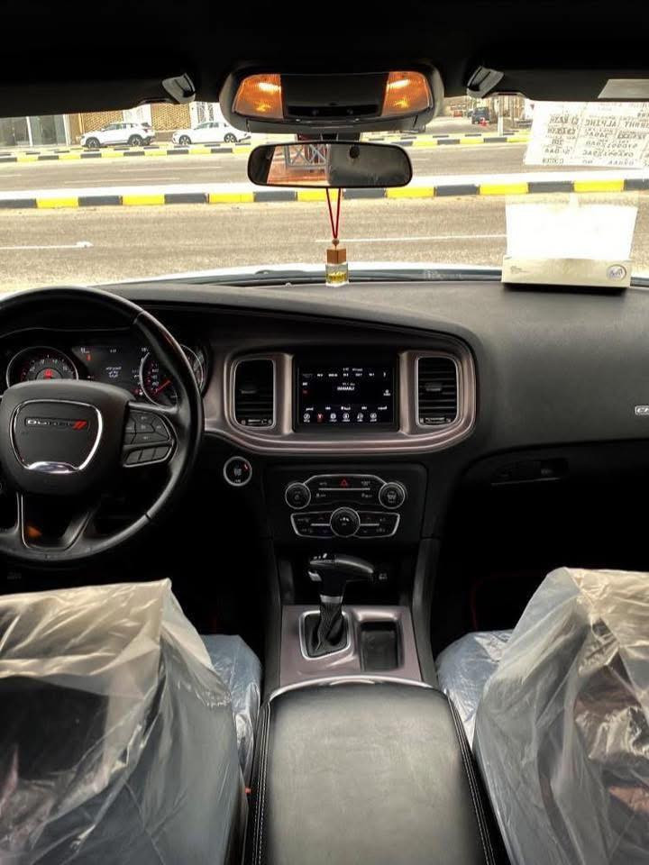 سلام عليكم للبيع جارجر خليجي وكاله هارلم 2023 الاصدار الاخير SXT مكفوله كفاله عامه ماشيه 48 مكان نجف رقم بغداد باسمي ***********
