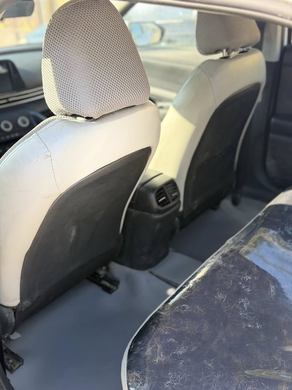 السلام عليكم
النترا 2022 خليجي سياره مكفوله بيه شكم طخه موجوده بل سونار شوفه رقم الانكليزي اربيل تحويل ثاني يوم 
فتحه 
مانع الزلاق
قياده ذاتيه 
شاحن الاسلكي 
بيه هواي مواصفات 
عارضه 143 وبيه مجال 
***********
