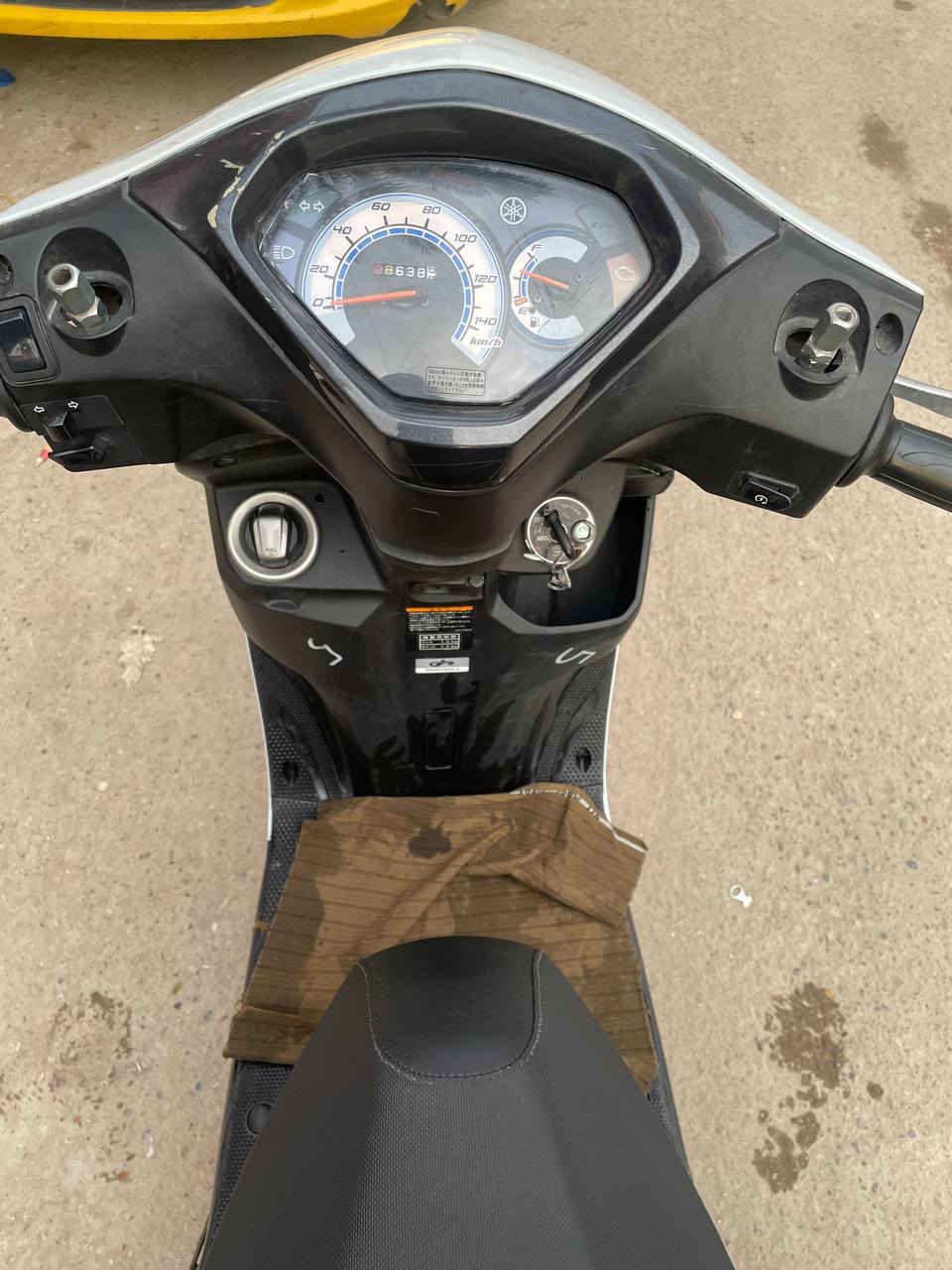 اللهم صلي على محمد وآل محمد سلام عليكم ورحمة الله وبركاته دراجة اكزز Z حديث مكفوله برغي مامفتوح بيها استان كهرباء ياباني ماشيه 8الف دراجة جديده مال جناي 
المكان بغداد الغزالية الرقم ***********
