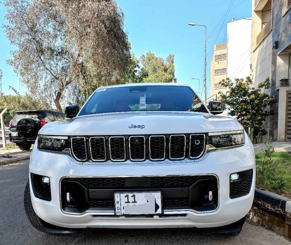 سلام عليكم .....اخوان عندي اوفرلاند 2023 خليجي وكالة هالم لون ابيض رقم بغداد بأسمي ماشيه 28 الف السياره مكفوله من الضرر والصبغ 
بيه فقط بارد جدا بسيط بالجاملغ الخلفي 
طبعا السياره فول مواصفات وسعرها 45300$ 
واي استفسار هذا رقمي ***********
مواصفاته 
محرك 6 سلندر 36000
جكات
ناظور ليلي  
داتا شو 
خمس كامرات
3 شاشات 
بانوراما 
مساج بالكشنات 
رادار امامي 
رادارات جانبية 
سستم صوت 
باب خلفي كهرباء 
كشنات جلد لون احمر 
تدفئه وتبريد بالكشنات 
فورويل 
خمسه راكب بغداد, العراق
