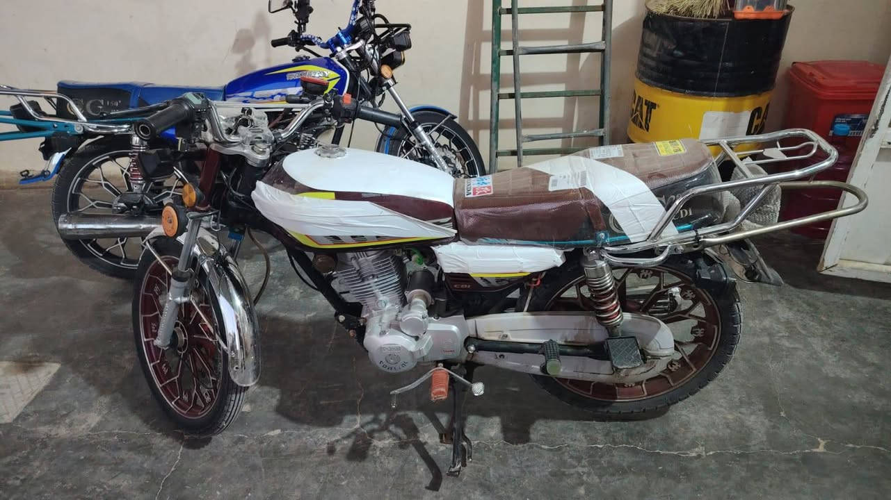 سلام عليكم ايراني سيفان لبيع محرك 200 ضاغطه وسنجيل موديل 2025 دراجه بعده جديده زيرو مستعجل ع بيعته
سعره 800 بيه مجال 
***********
