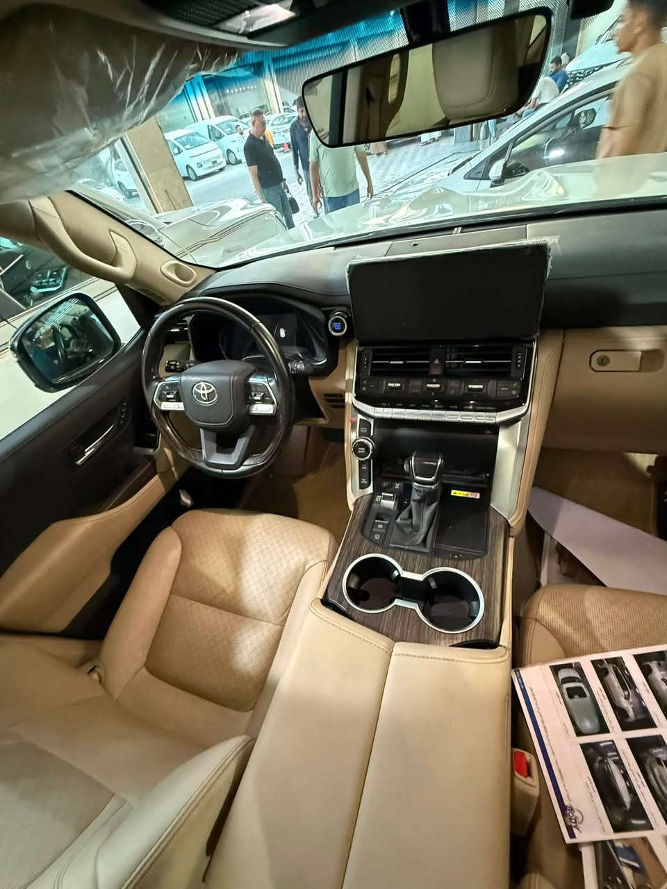 سلام عليكم ....
اخوان عندي لاندكروز vx2023  ساز اصلية فول مواصفات لون ابيض

مكفوله من الضرر والصبغ وبارد وشخوط  رقم بغداد بأسمي هزه جديدة وتحويل مباشر ماشيه 59 الف حقيقي    واي استفسار هذا رقمي *********** السياره بغداد 

مواصفاته فول لمتدد 

محرك توين تيربو 

Vx

تشغيل عن بعد

سلايد 

كشنات جلد 

تبريد كشنات 

خمس كامرات 

باب خلفي كهرباء 

شاحن

ثلاثه شاشات

السعر ٦٦ الف بيها مجال قليل
