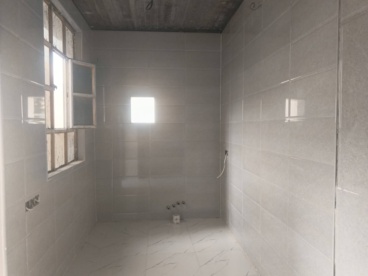 عمل سيراميك ارضيه وجدران اتصال ***********,,,,,,,,***********
