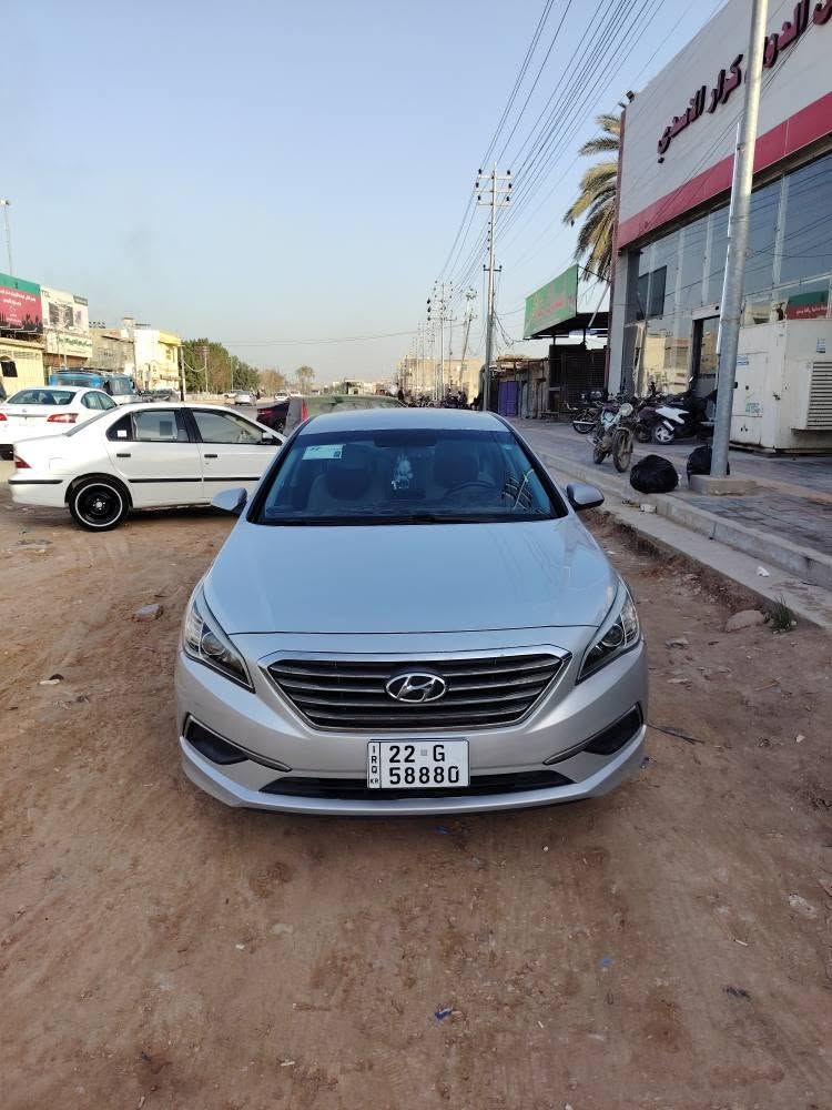 🚗 هيونداي سوناتا2017 (وارد أمريكي) - ملكة الخط الدولي والمدينة 🚗
​للباحثين عن النظافة، الراحة، والتحكم.. سيارة عائلية وشبابية بنفس الوقت، جاهزة من كلشي والتحويل مباشر . 
​🔹 المعلومات الأساسية:
​الموديل: 2017
​الرقم: اربيل الدولي (التحويل مضمون، او وكاله اني حاضر).
​المحرك: 2400cc (قوي، اقتصادي، ونشط جداً).
​🔹 المواصفات والأنظمة الذكية:
​3 أنظمة قيادة (Drive Modes): (Eco للاقتصاد بالوقود، Normal للقيادة اليومية، Sport للأداء القوي والتسارع).
​مثبت سرعة (Cruise Control): لراحة تامة بالخطوط الخارجية و الطريق الدولي. 
​السيارة مسويلها إدامة عامة وشاملة (  تبريد ثلج، وجاهزة لأي فحص)
​📬 للتواصل والاستفسار:  ***********
سيارة واسعة من الداخل و الأدوات الاحتياطية متوفرة شنو تريد بعد أكثر من هيج شغلات 🙂. كربلاء, العراق

