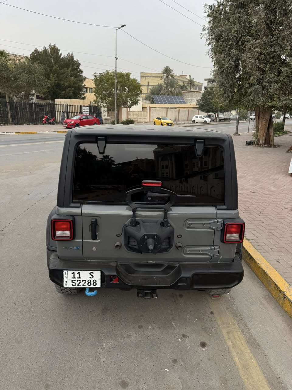 السلام عليكم جيب رانكلر 4Xe 2023  لون مميز سمنتي السعر 30000$
 بچم كبس سياره جدا نضيفه دخول جديد

‏Jeep Wrangler 4Xe 2023 2.0L 4

حجم المكينه : 2000 تيربو + هايبرد + هجين شحن خارجي
المسافه المقطوعه : 35000       
                       السياره حادث بسيط جدا فقط تبديل باب الصندوق 
                  

#المواصفات 
1.قماره تتفصخ اصير كشف
2.بصمه 
3.لوكير
4.كشافات 
5.شحن خارجي
6. شاشه
7.بيها سستم صوت 
السعر 30000$ وبيها مجال 

للاستفسار الاتصال على الرقم

***********
