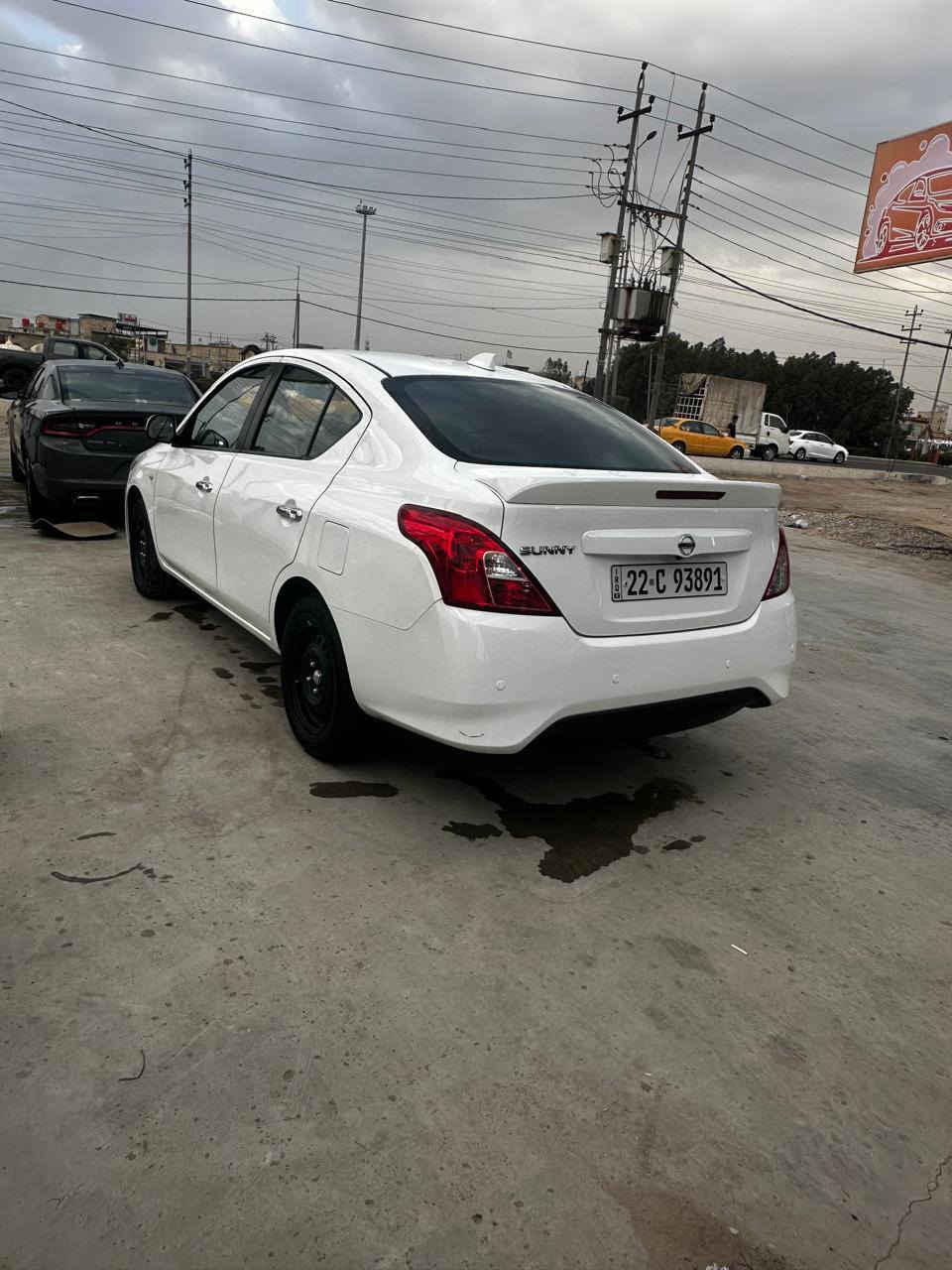 سلام عليكم للبيع نيسان سني هندي العطر الجديد مديل 24 كفاله عامه لاضربة ولاصبغ بيها شخط بالباب خلف السائق ورصعه بدوسة كلش صغيره غيرهن ماكو  رقم اربيل ماشيه 55 حقيقي سعرها 127 وبيها مجال مكاني البصرة ***********
