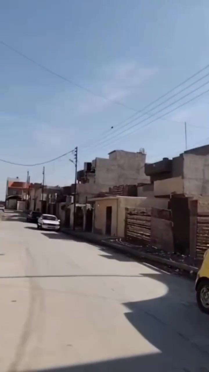دار للبيع مساحه 100 متر طابق ونص
موصل حي الانتصارشارع 60 خلف جامع الغرباء 

🗒️سند طابوالزهور شرط التحويل👉 

يتكون من 3 غرف نوم 💤 وهول وستقبال ومطبخ وصحيات 

تبليط خدمات كامله 👉👉

الدار زيرو استلام فوري 👉👉

للسعر والاستفسار الاتصال ع الارقام التاليه 

***********☎️ وتساب ابو حيدر… 

***********☎️ وتساب ياسين النمراوي

