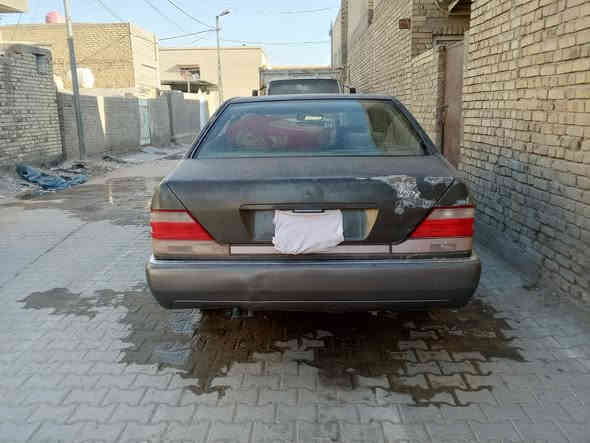 سلام عليكم مارسدس شبح موديل 1995 باب طويل كير ومحرك نضيفه كلش حداديه جديد تخم تاير جديد رقم سياره كربلاء سنويه مجدده ال 2029سياره مصبوغه عام محورهVVTi داخله طيك غرفه جديده كامله سعره 75وبيه مجال استفسار ***********عنوان سياره الديوانية البدير مراوس والبيع  وشكرا لكم جميعا
