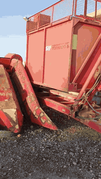 السلام عليكم حاصده للبيع شغاله السعر 13ورقه وبيه مجال رقم الهاتف ***********
