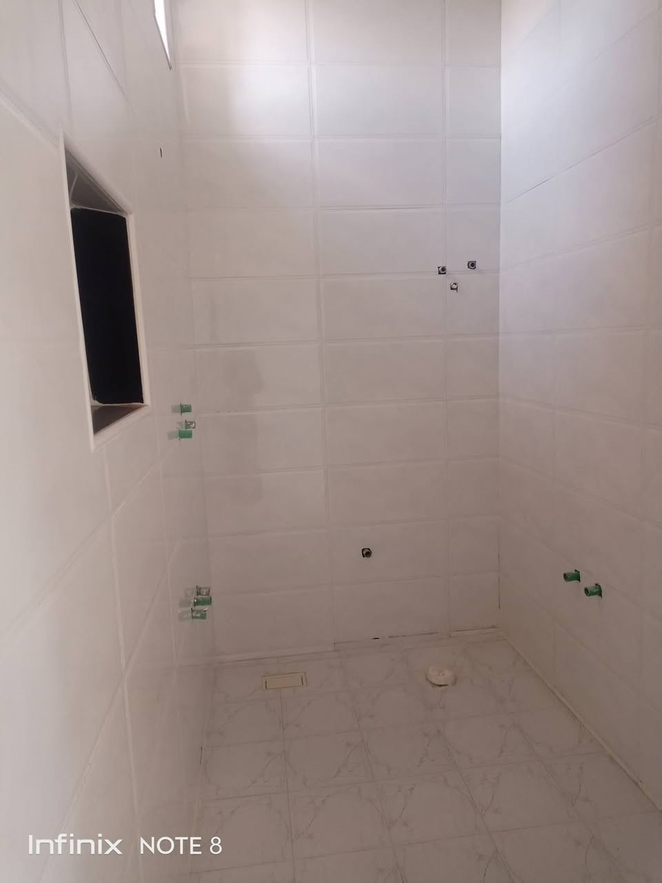 شقه للايجار بناء حديث ركن  طابق ثالث بغداد مدينة الصدر قطاع 26خلف بنانزين خانة 26 لاستفسار الاتصال عل رقم
***********
