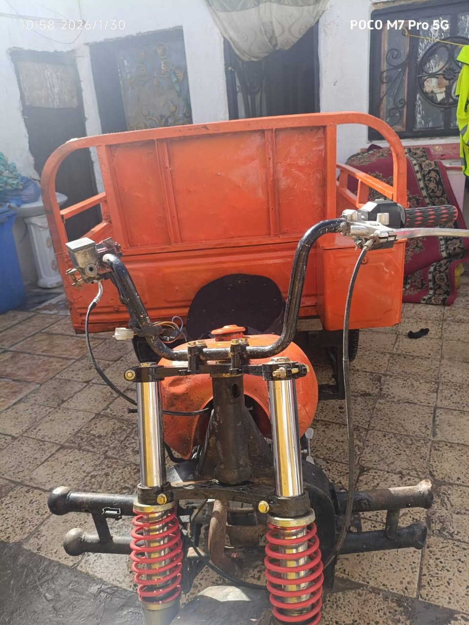 للبيع السعر 400 و بيها مجال قليل مكان البصره جبيله الستوته ادوات ضايعه اوراقها اكفلك من سرقه و الستوته نضيفه تخبل بخدمت الشراي رقمي ***********
