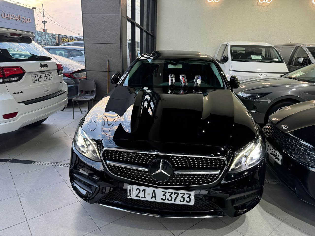 مارسيدس E300 تحديث خارج E63 موديل 2017 
رقم مميز تضليل بلسنويه سنه تقريبا 
كير مكينه شاصي كفالة 
صبغ جاملغ وبنيد حادث امريكا 
السعر 26500 وبيها مجال 
للاتصال *********** بغداد, العراق
