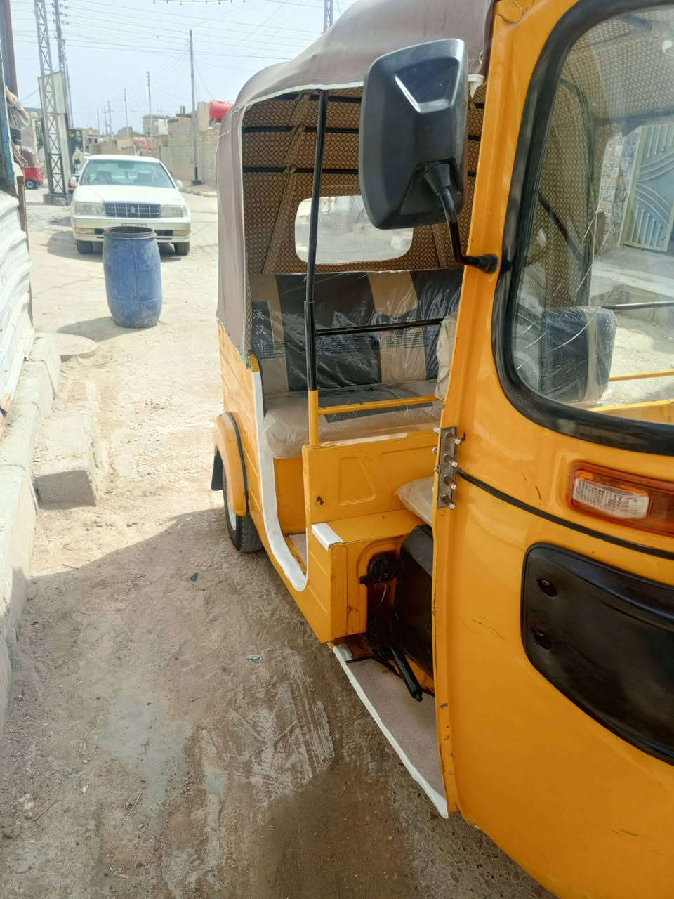 تكتك للبيع موديل 20اوراق سعرها5500وبيها مجال والثانية 19رقم 5700 وبيها مجال  مكفولات من الصبغ والمعجون تكاتك مال جناي ومرتبات مكاني بالمجر ***********
