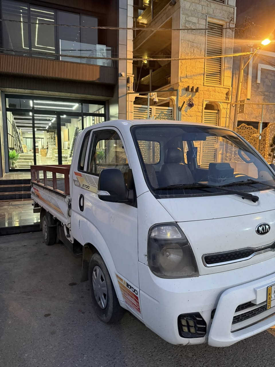 كيه بنكو للبيع
رقم بغداد السياره جاهزه ونضيفه 

موديل 2019  السياره خير من الله

رقم ***********

سعر 118 ورقه
