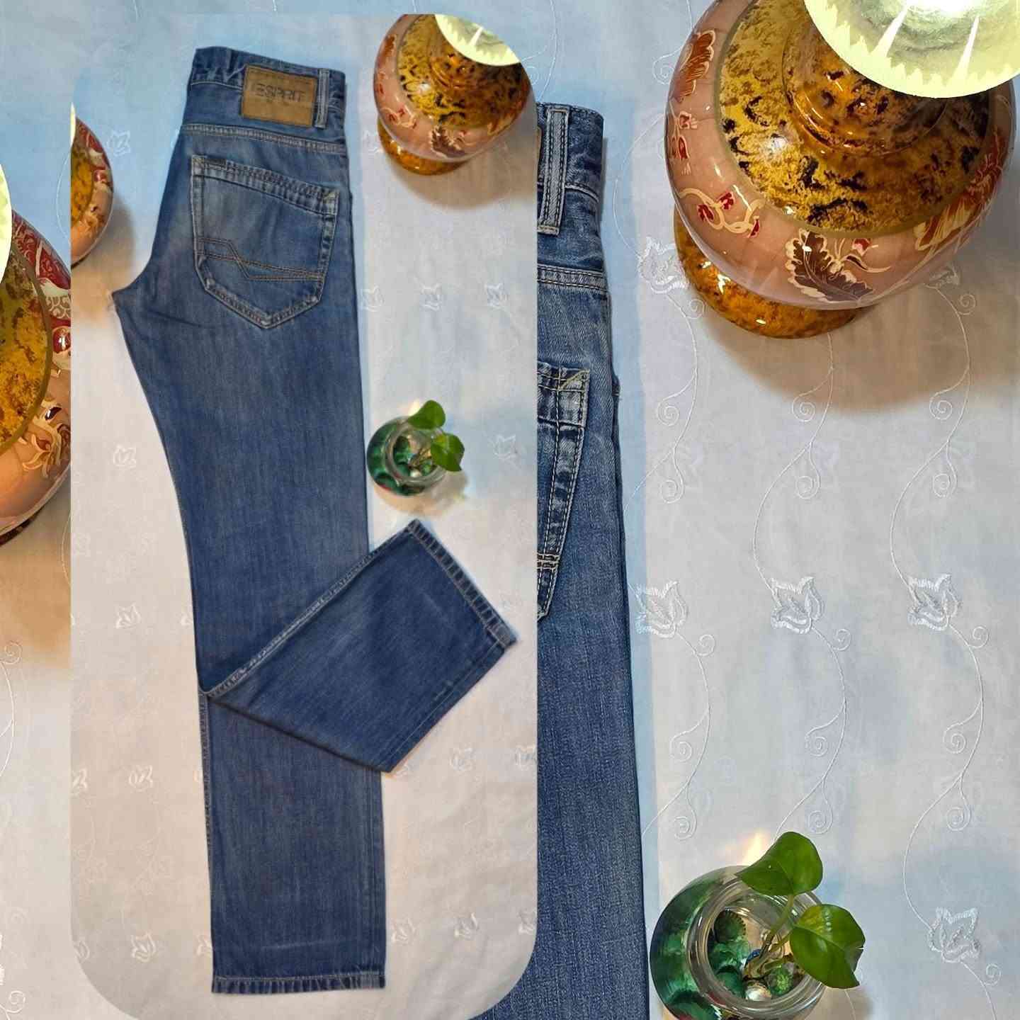 السعر:7,000 
التوصيل:3,000 
القياس:34_30​👖 جينز Esprit الأصلي - فخامة الأسود
​قطعة راقية من ماركة Esprit العالمية، تمتاز بقصة مريحة ولون ثابت
​الماركة: Esprit (Original).
صنع في تركيا 
​اللون: أسود ملكي (Deep Black).
​القياس: W31 / L32 (قياس دقيق).
​الموديل: أزرار (Button Fly) بستايل عصري.
​الحالة: نظافة سوبر (نمرة أولى).
#عبودي_فاشن #فاشن #الحمدلله #explore #fashionstyle


**إذا كنت صاحب هذا الإعلان وتريد حذفه لأي سبب، رجاءا أرسل رسالة إلى الدعم الفني**