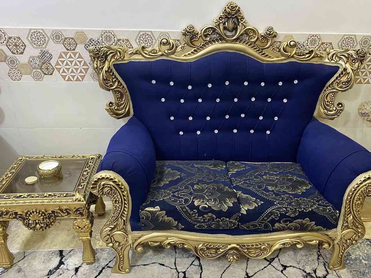 السلام عليكم للبيع
تخم ملكي مستخدم قليل عشر مقاعد وثلاث طبلات 

العنوان نجف كوفه حي ميسان سعر 550الف وبيه مجال

للاتصال ***********
