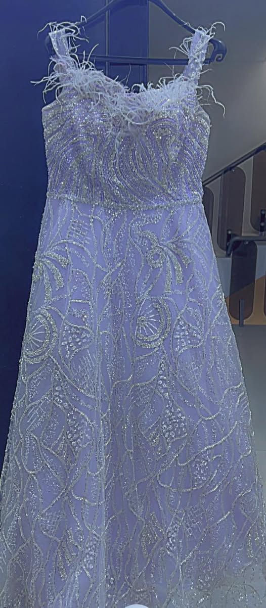 فساتين وبدلات للبيع يرهم قياس من ٤٢ الى ٤٨للبيع اذا كلهن ١٢٠ الف  وبيهن مجال بسيط واذا مفرد سعرهن يختلف العنوان الدولعي


**إذا كنت صاحب هذا الإعلان وتريد حذفه لأي سبب، رجاءا أرسل رسالة إلى الدعم الفني**