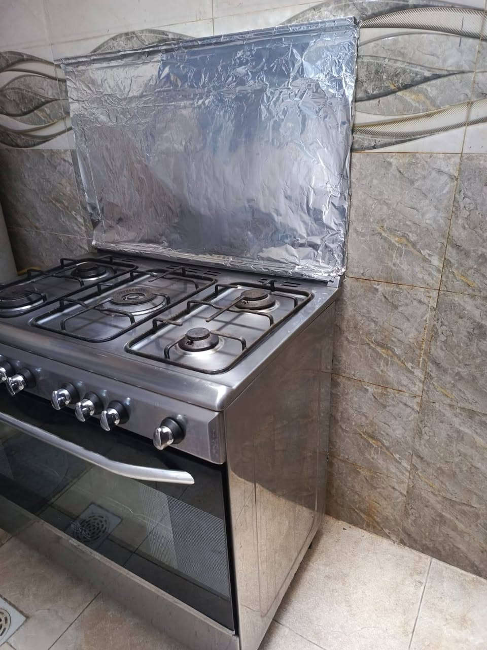 طباخ 5عيون شغال فرن شغال نظيف حيل ب 250 وبي مجال


**إذا كنت صاحب هذا الإعلان وتريد حذفه لأي سبب، رجاءا أرسل رسالة إلى الدعم الفني**