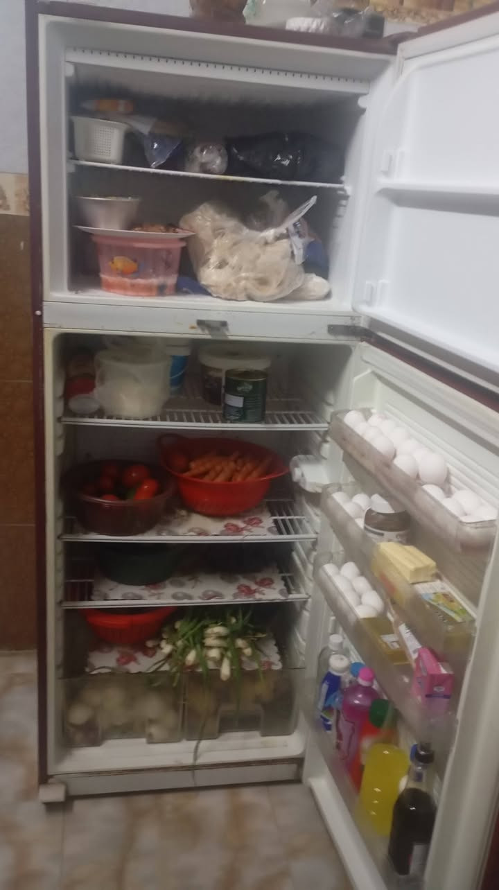 ثلاجة من شركة TOKKMA
الحجم/20قدم 
اللون/ماروني 
السعر/ 400


**إذا كنت صاحب هذا الإعلان وتريد حذفه لأي سبب، رجاءا أرسل رسالة إلى الدعم الفني**