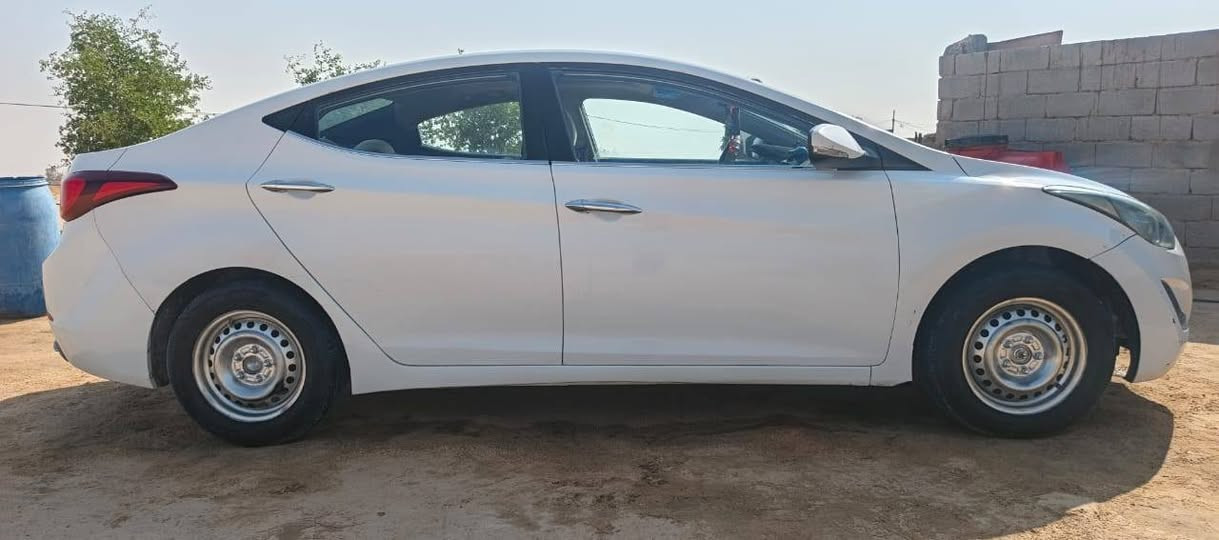 سلام عليكم 
انتره 14خليجي 115وبيها مجال
ابلاد ماعده الداير مال الباب المذكور بصوره
كير ومحرك
مكينه1800
مري شفط 
لايت زنون
لاضربه ولاتبديل ليبل واحد
رقم دولي بسمي ذي قار
فتحت سقف
تبريد شرط الشغل 
العنوان كربلاء
رقم ***********
